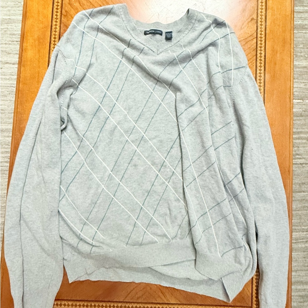 Van Heusen Gray Sweater with White and Blue Accents